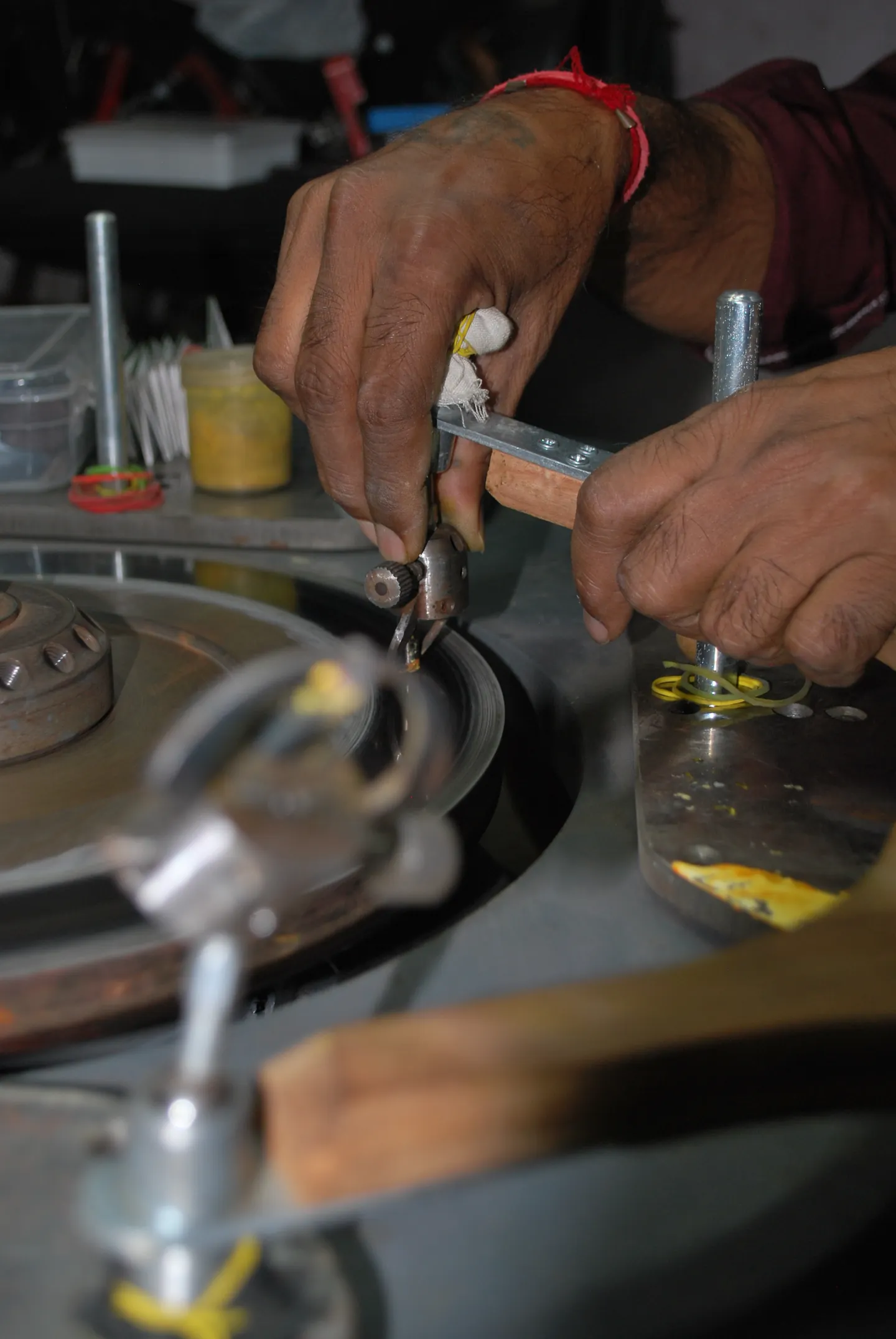 Diamond polishing wheel in the Sitaram workshop